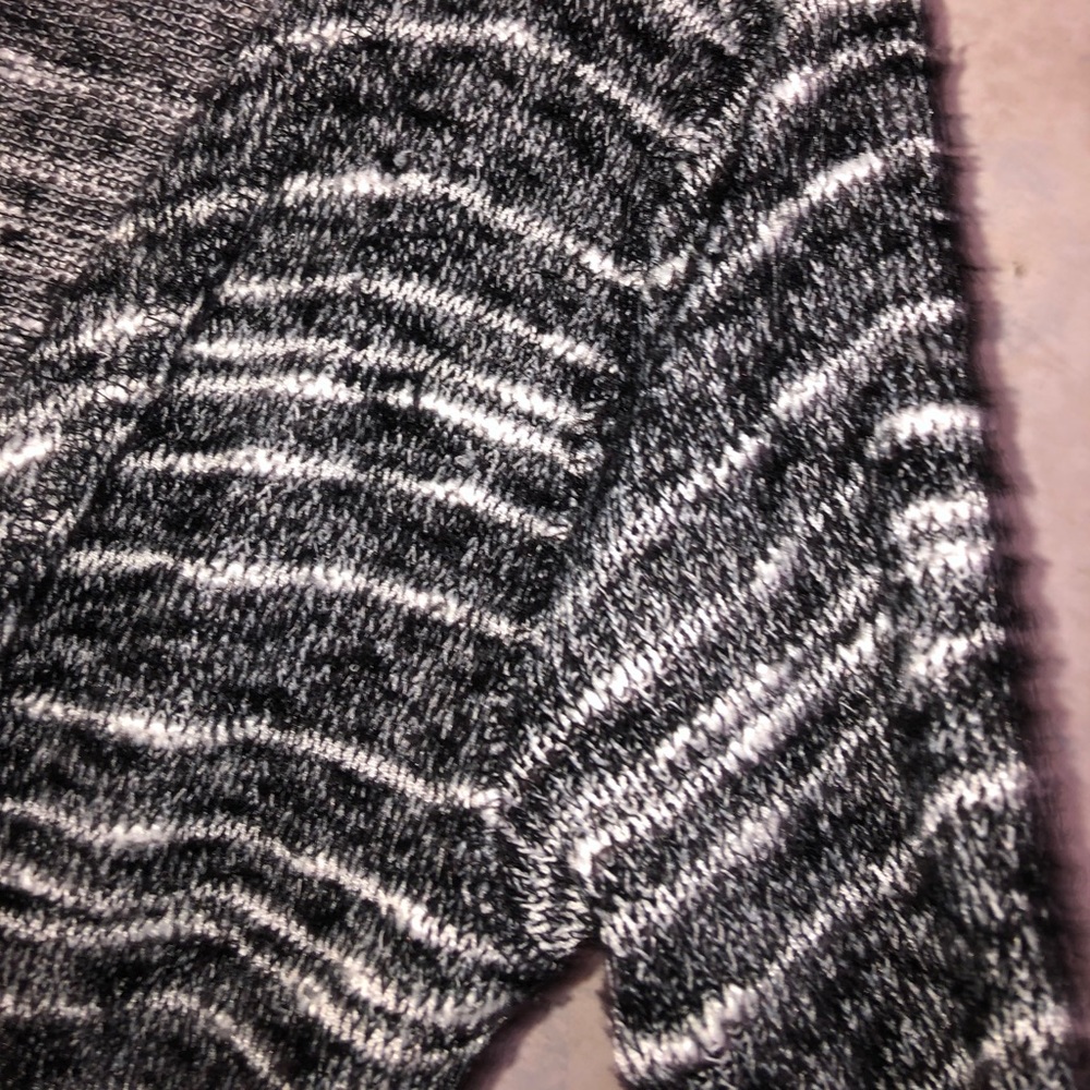 Cardigan - Picture 3 of 4